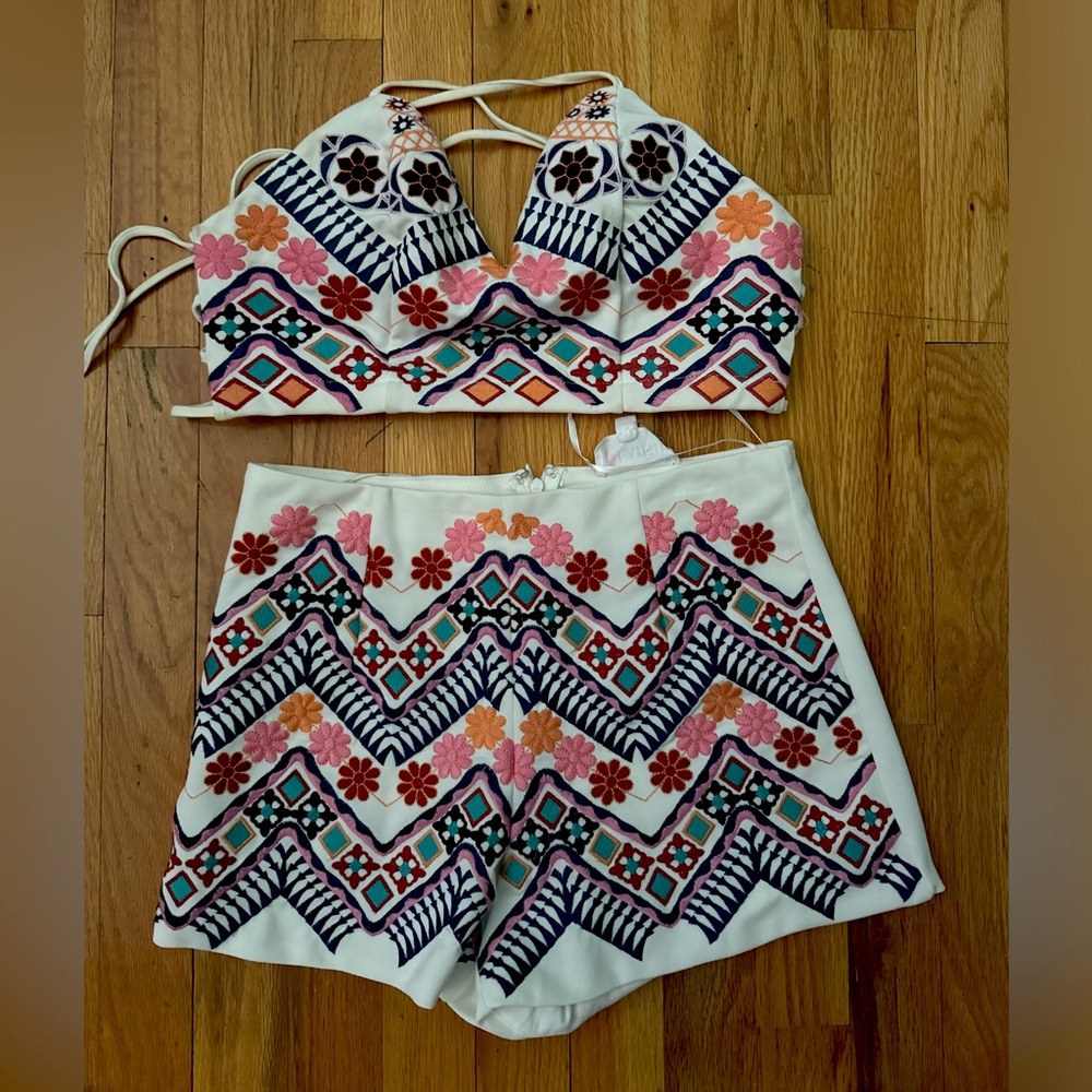 Colorful summer set from lulus